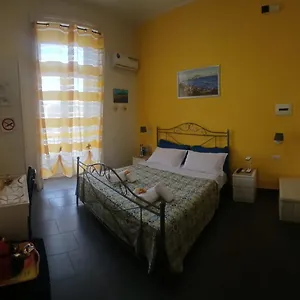 https://ale-naples-holiday.hotels-amalfi.com