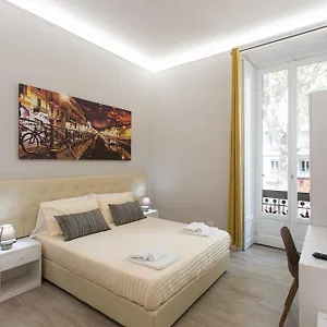 https://4rooms-milano.italymilanhotels.net
